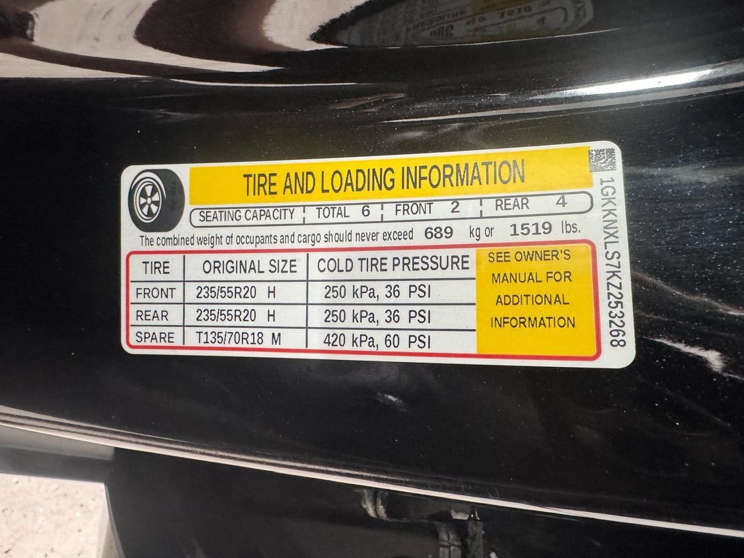 Used 2019 GMC Acadia Denali w/ Technology Package AWD/4WD image 22