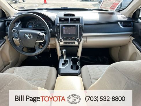 Used 2014 Toyota Camry LE image 13