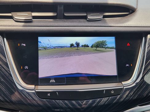 Used 2023 Cadillac XT6 Premium Luxury FWD image 21