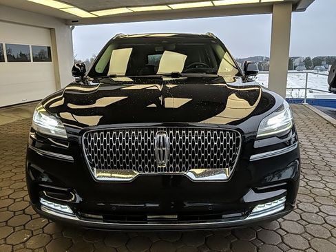 Certified 2021 Lincoln Aviator Reserve w/ Equipment Group 201A image 2