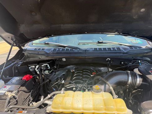 Used 2019 Ford F150 XLT w/ Equipment Group 302A Luxury AWD/4WD image 20