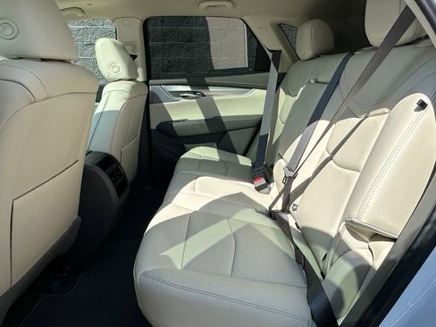 New 2026 Cadillac XT5 Premium Luxury image 7