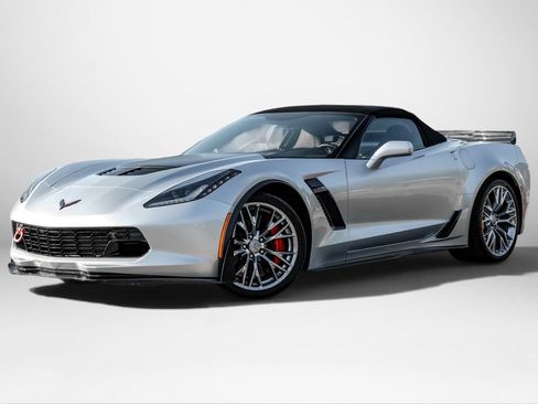 Used 2018 Chevrolet Corvette Z06 RWD image 3