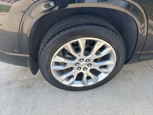 Used 2024 GMC Acadia Denali w/ Super Cruise Package image 9