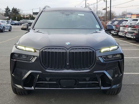 Certified 2023 BMW X7 xDrive40i w/ Executive Package image 2