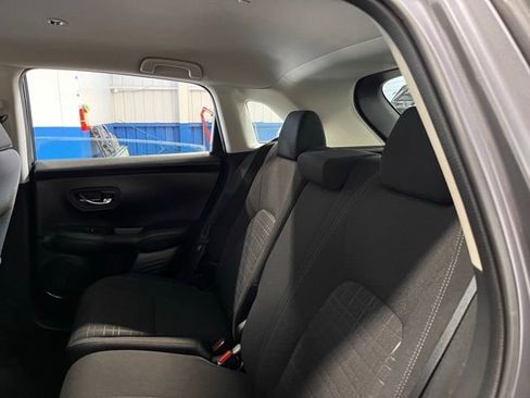 Used 2023 Honda HR-V LX image 17