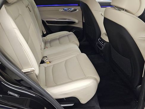 Used 2026 Genesis GV70 2.5T image 17