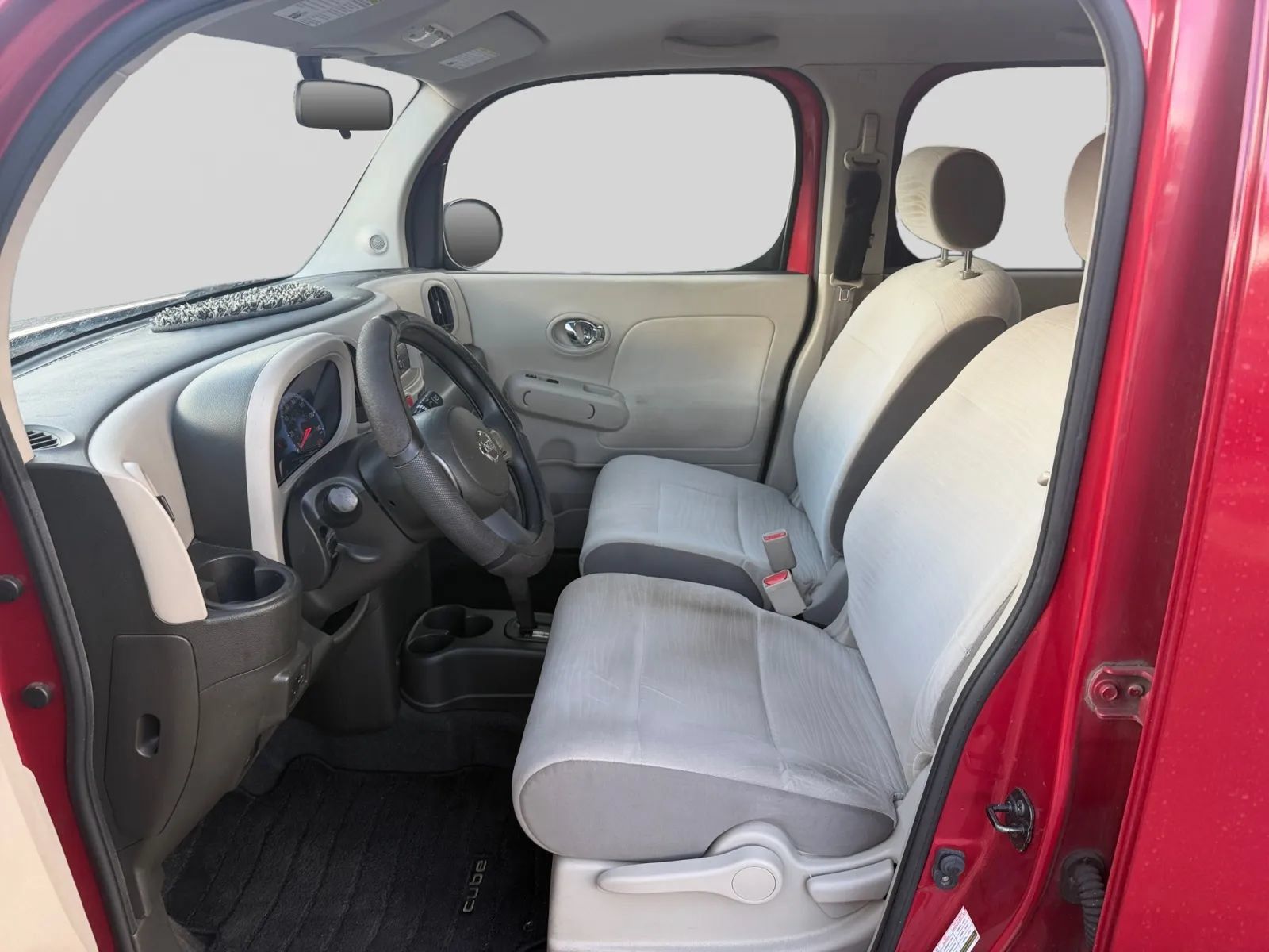 Used 2009 Nissan Cube 1.8 S w/ Interior Designer Pkg FWD image 10