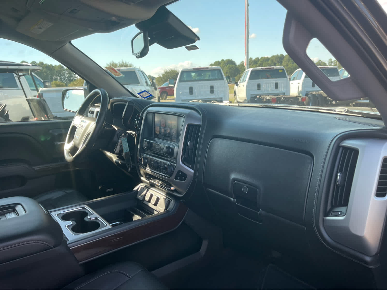 Used 2018 GMC Sierra 1500 SLT AWD/4WD image 25