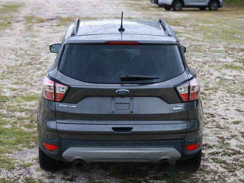 Used 2018 Ford Escape SEL FWD image 9