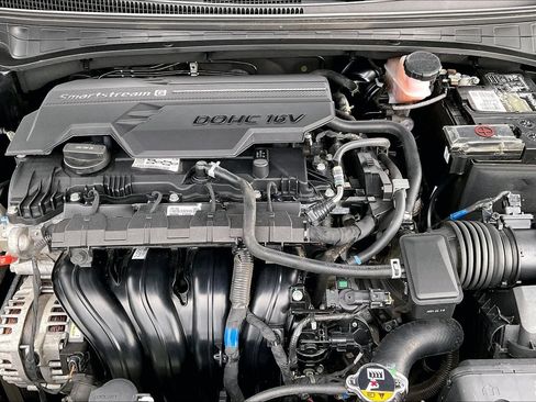 Used 2022 Hyundai Elantra SEL w/ Preferred Accessory Package FWD image 30