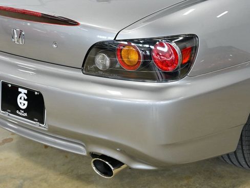 Used 2005 Honda S2000 image 17