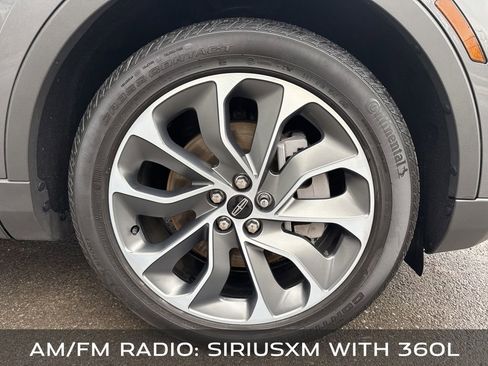 Used 2023 Lincoln Nautilus Reserve image 11