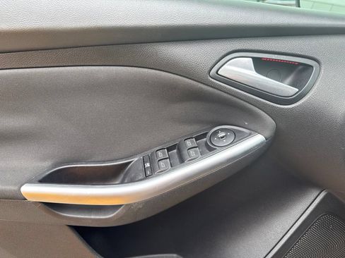 Used 2013 Ford Focus ST FWD image 17