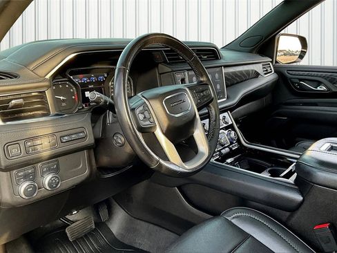 Used 2021 GMC Yukon Denali image 17