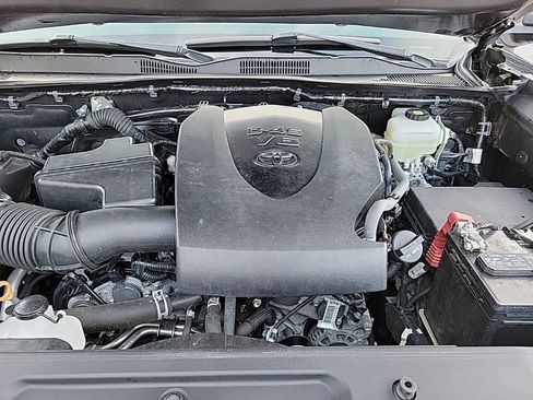 Used 2021 Toyota Tacoma TRD Off-Road image 37