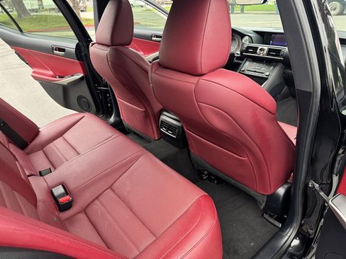Used 2019 Lexus IS 300 F Sport image 35