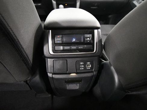 Used 2025 Subaru Ascent Premium AWD/4WD image 16