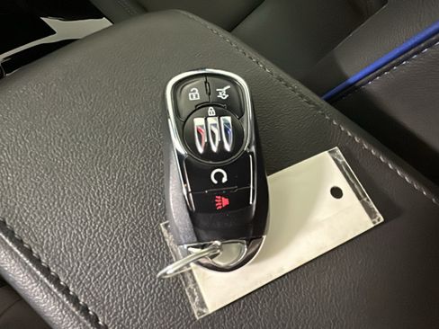 Used 2024 Buick Envista Sport Touring w/ Convenience I Package FWD image 25