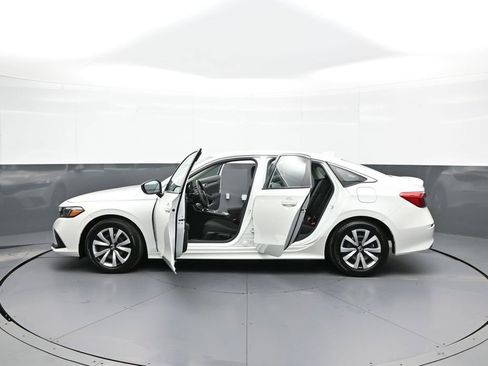 Used 2023 Honda Civic LX image 42