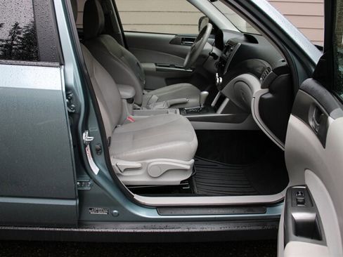 Used 2012 Subaru Forester 2.5X Limited image 14