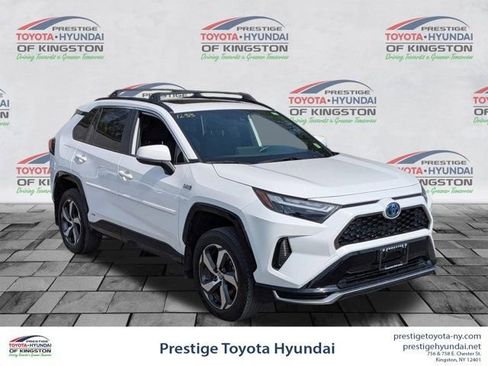 Used 2022 Toyota RAV4 SE w/ Weather & Moonroof Package AWD/4WD image 1