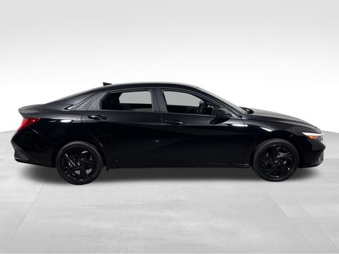 New 2026 Hyundai Elantra SEL FWD image 6