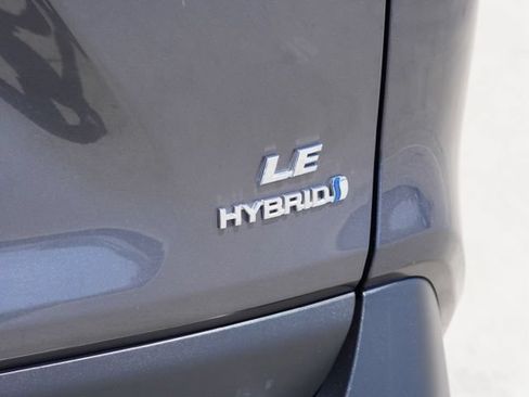 Used 2024 Toyota RAV4 LE AWD/4WD image 12
