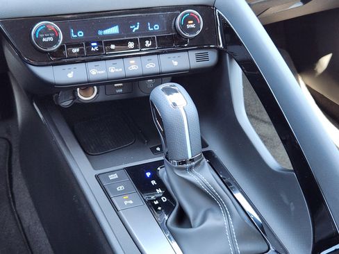 New 2025 Hyundai Elantra N image 24