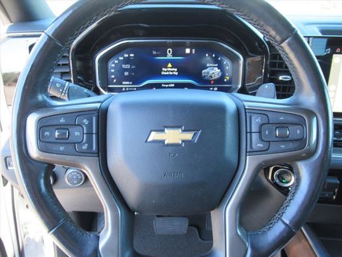 Used 2022 Chevrolet Silverado 1500 High Country image 23