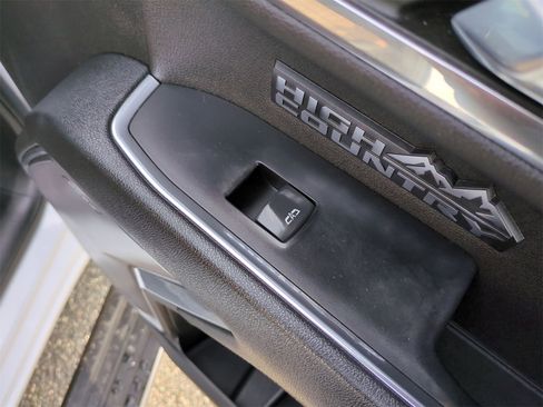 Certified 2023 Chevrolet Silverado 1500 High Country w/ High Country Premium Package image 29