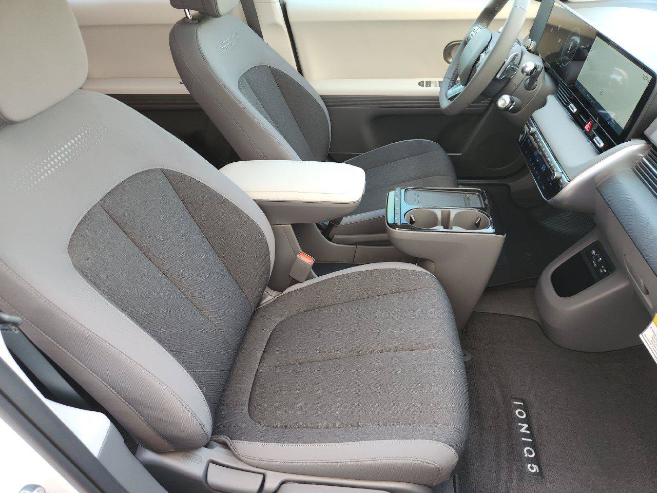 New 2027 Hyundai Ioniq 5 SE RWD image 10