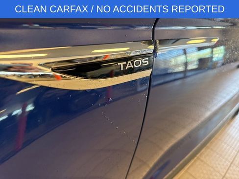 Used 2024 Volkswagen Taos SE w/ Panoramic Sunroof Package image 6