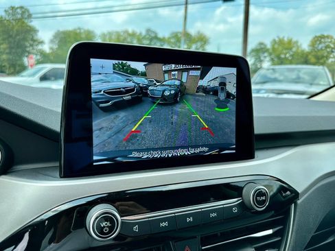 Used 2020 Ford Escape SE image 26