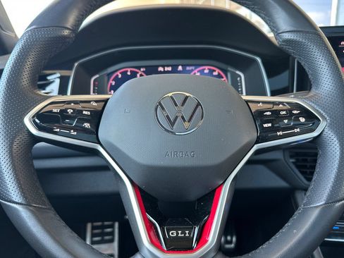Used 2025 Volkswagen Jetta GLI Autobahn FWD image 29