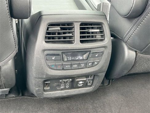 Used 2020 Honda Pilot Touring image 22