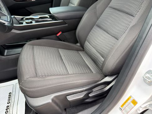 Certified 2026 Chevrolet Equinox LT FWD image 22