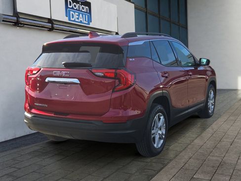 Used 2018 GMC Terrain SLE w/ Driver Convenience Package image 3