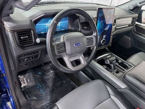 Used 2022 Ford F150 Lightning Lariat image 19