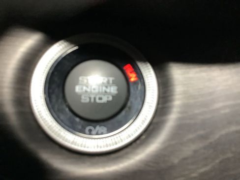 Used 2023 Jeep Grand Cherokee L Overland w/ Advanced Protech Group III image 35