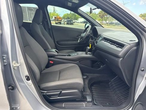 Used 2019 Honda HR-V Sport image 11