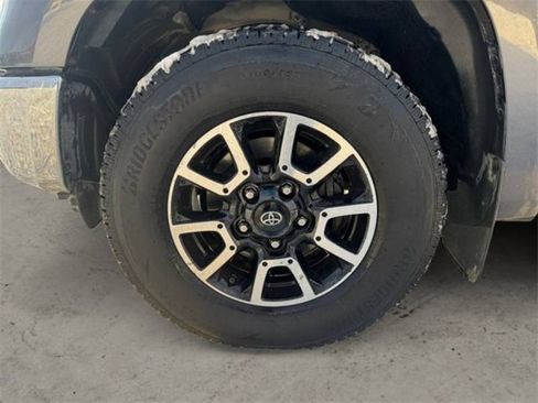 Used 2014 Toyota Tundra SR5 image 9