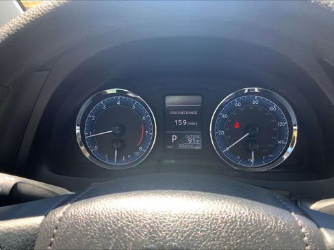 Used 2019 Toyota Corolla LE FWD image 26