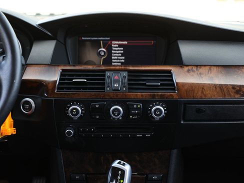 Used 2010 BMW 528i xDrive Sedan w/ Premium Pkg image 34