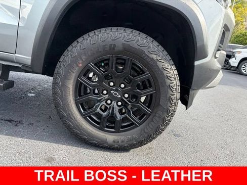 Used 2026 Chevrolet Colorado Trail Boss AWD/4WD image 8