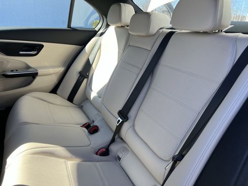 Used 2024 Mercedes-Benz C 300 C 300 image 32