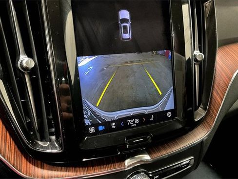 Certified 2023 Volvo XC60 B5 Plus image 21