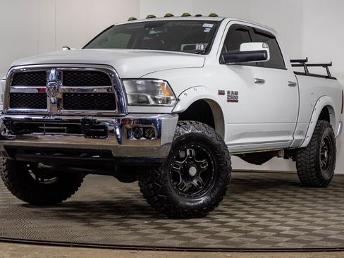 Used 2014 RAM 2500 SLT image 2