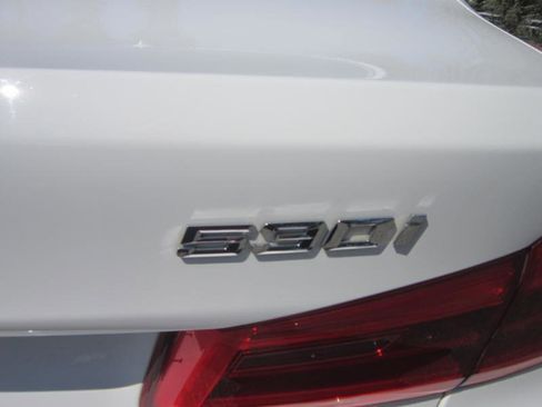 Used 2019 BMW 530i xDrive w/ M Sport Package AWD/4WD image 34