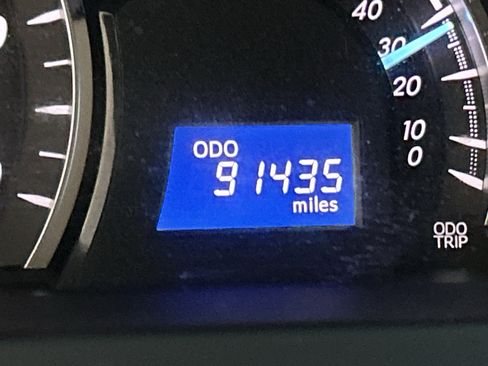 Used 2013 Toyota Camry XLE image 24